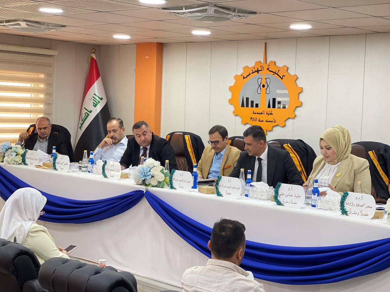 photo 5235852141174847994 y